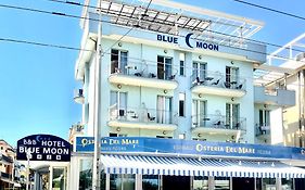 Hotel Blue Moon